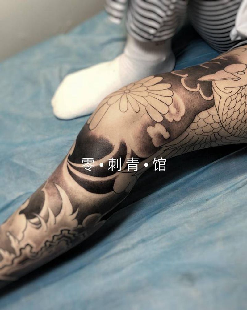 鹤纹身图片_腿部老传统纹身图案