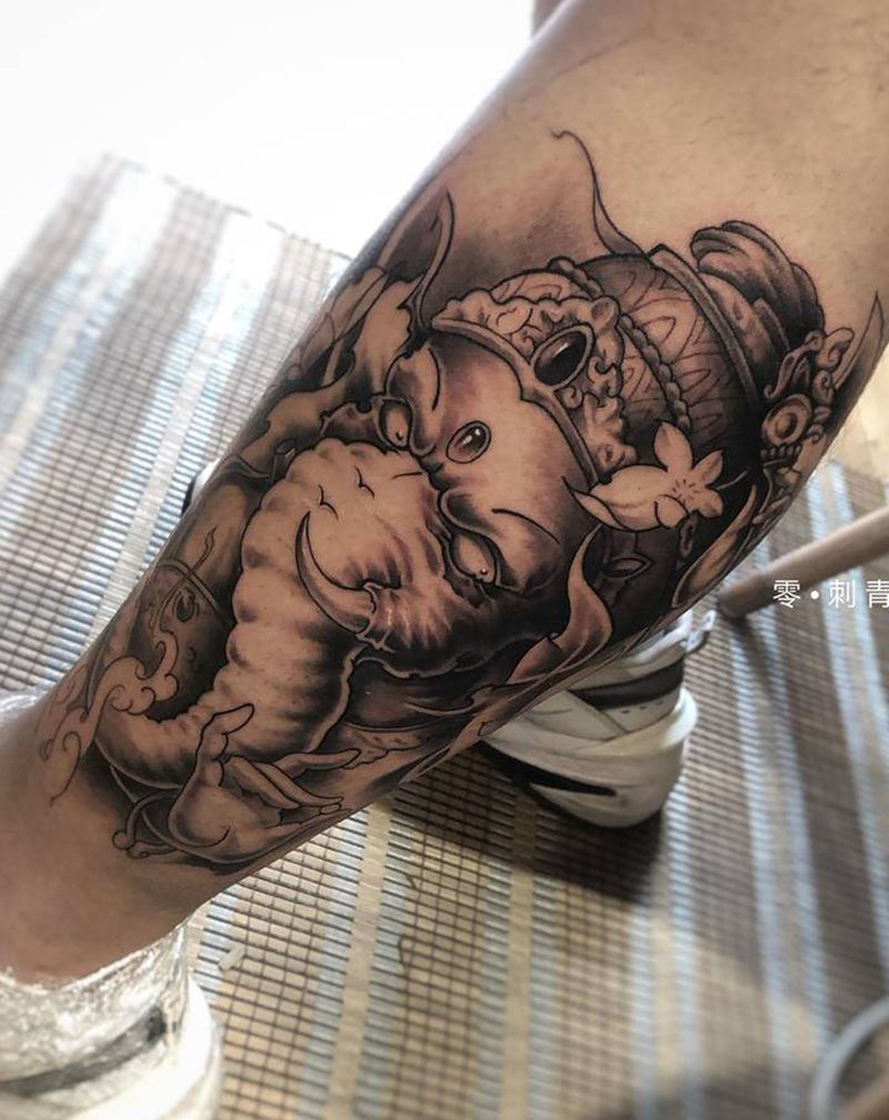 神纹身图片_腿部新传统纹身图案