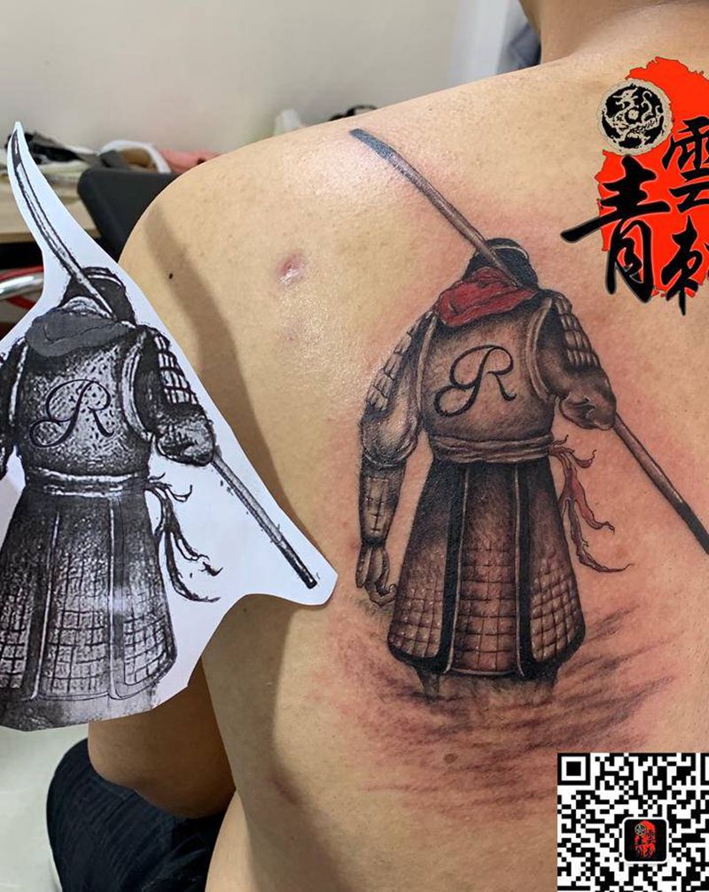 至尊宝纹身图片_背部纹身图案