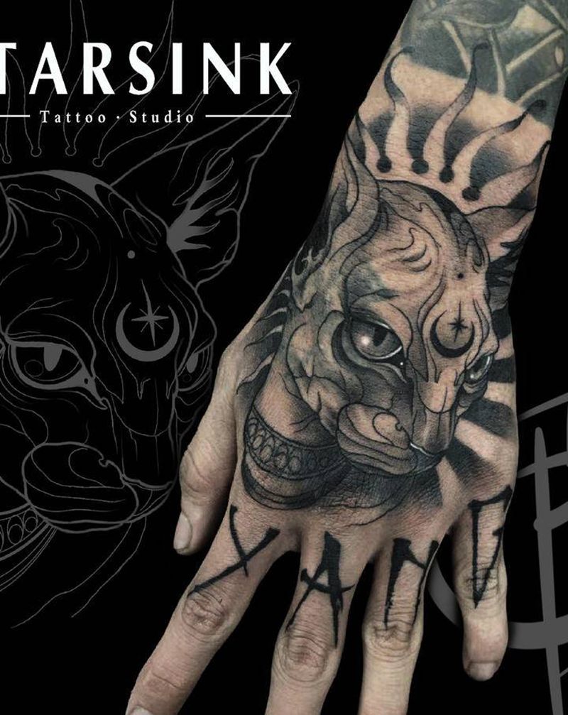 斯芬克斯猫纹身图片_手部New School猫纹身图案