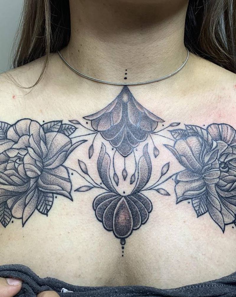 花胸纹身图片_胸部纹身图案