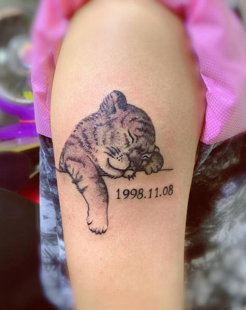 小老虎纹身图片_手臂纹身图案