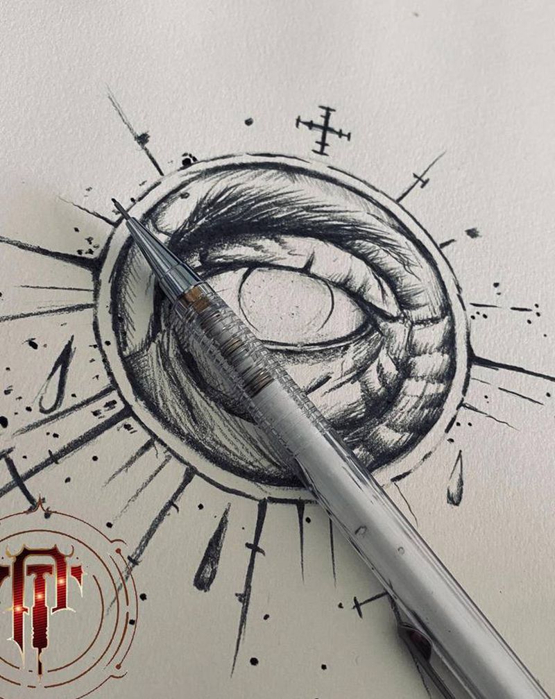 古典眼睛纹身图片_肩部新传统眼睛古典纹身图案