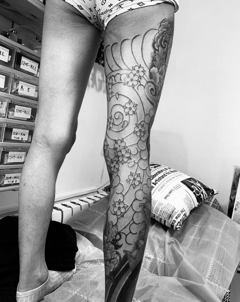 花腿添加 未完纹身图片_腿部新传统老传统纹身图案