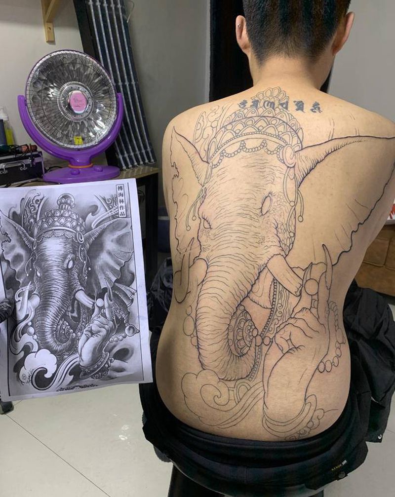 象神 未完纹身图片_背部新传统纹身图案