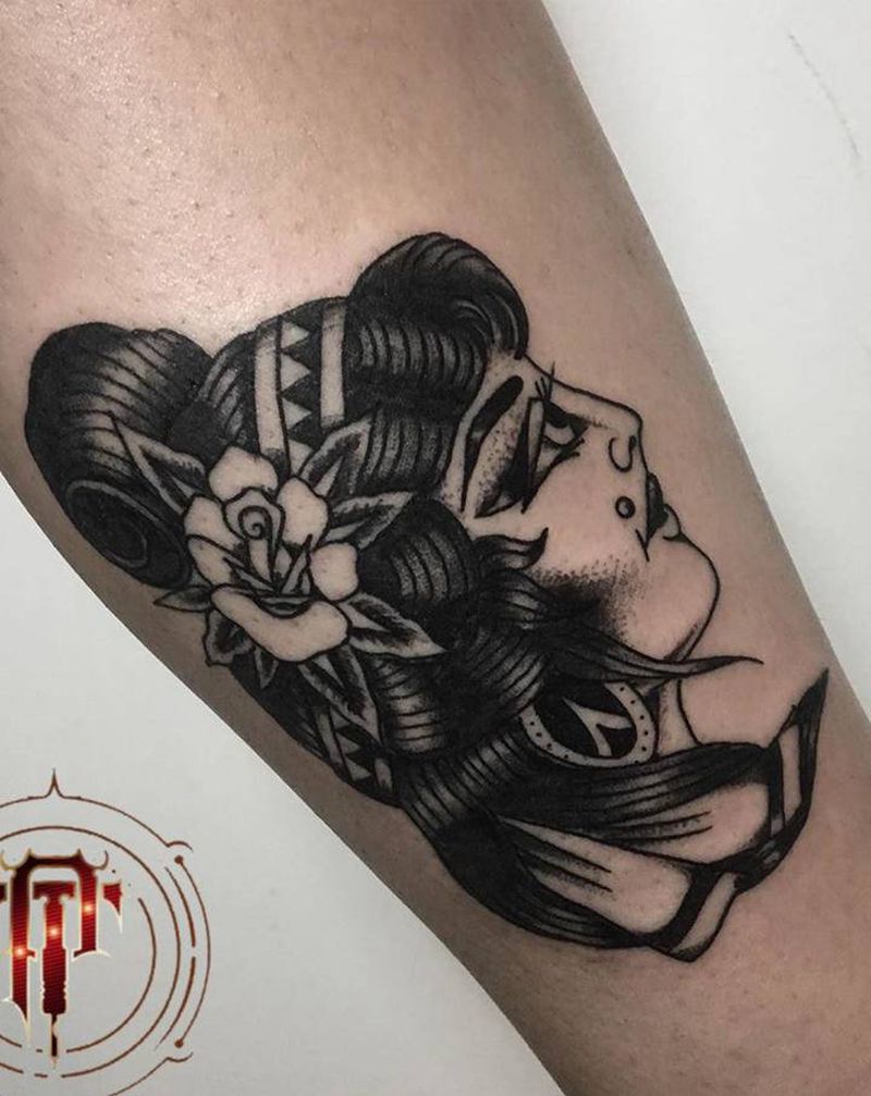 old school纹身图片_手部Old School纹身图案