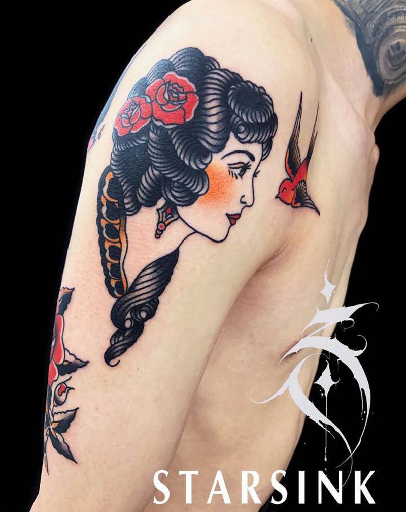 Old school ·女郎纹身图片_手臂Old School女郎纹身图案