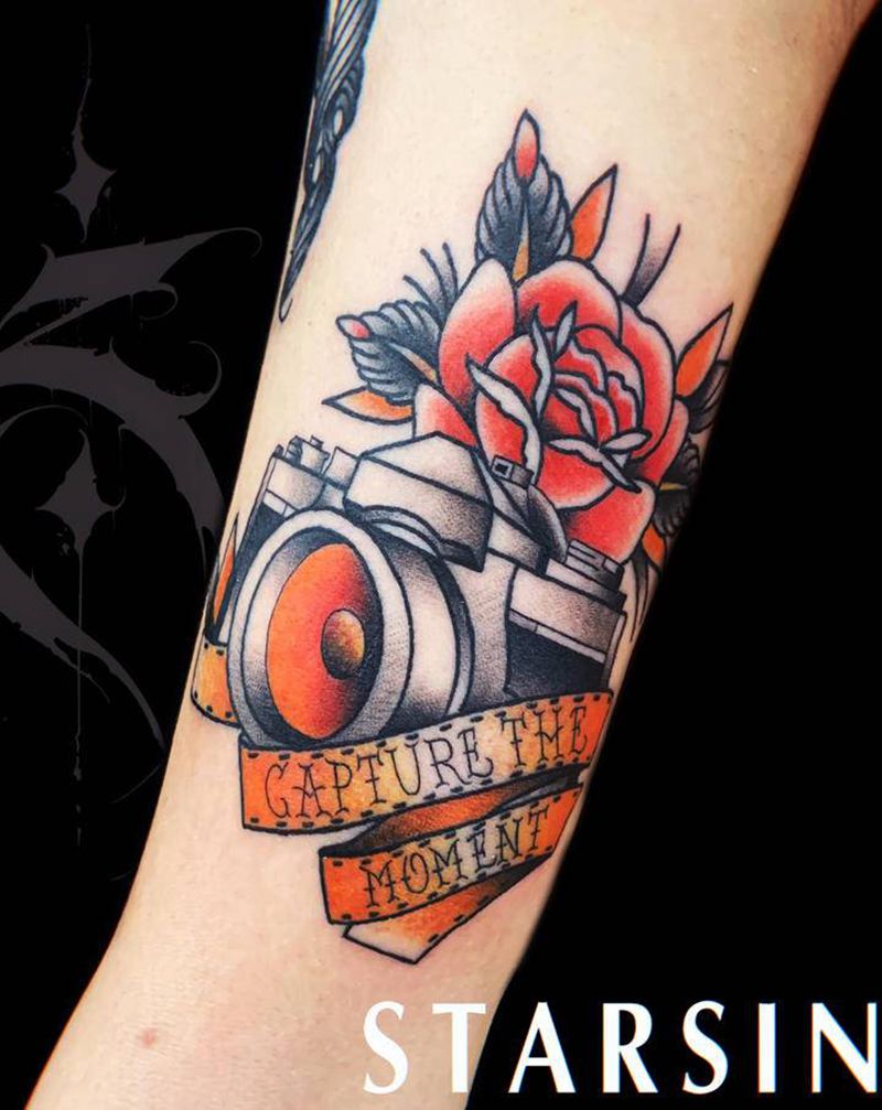 Old school·相机纹身图片_手部Old School相机纹身图案