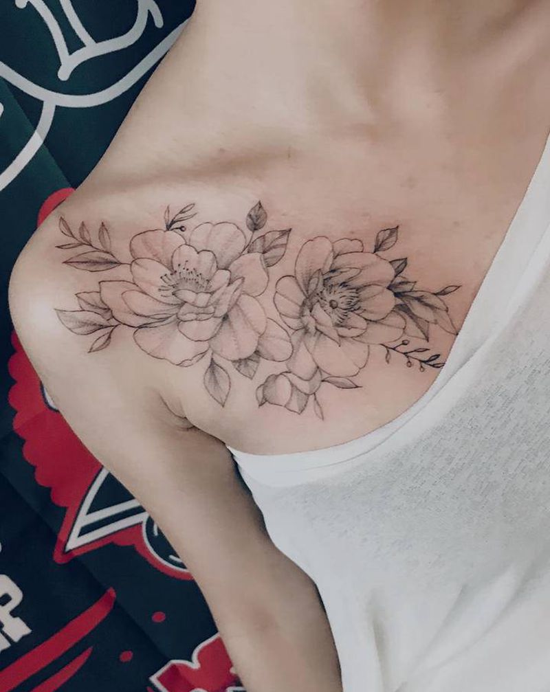 素花纹身图片_脚部胸部纹身图案