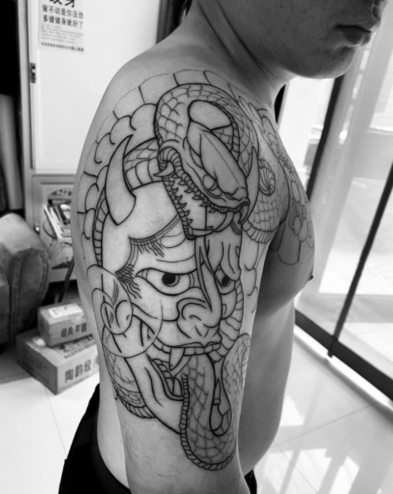 半甲花臂 未完纹身图片_肩部胸部纹身图案