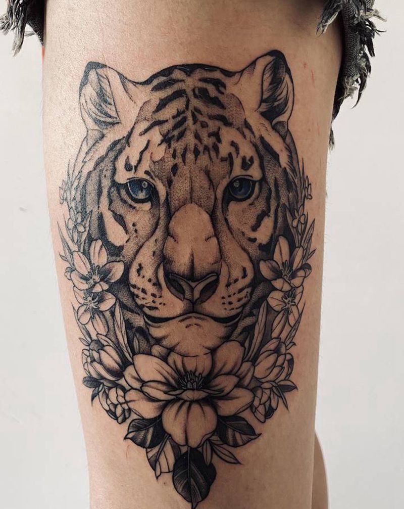 素花与虎纹身图片_腿部点刺素花虎纹身图案