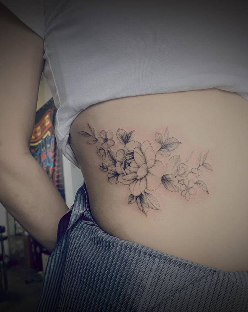 素花纹身图片_腹部腰部点刺纹身图案