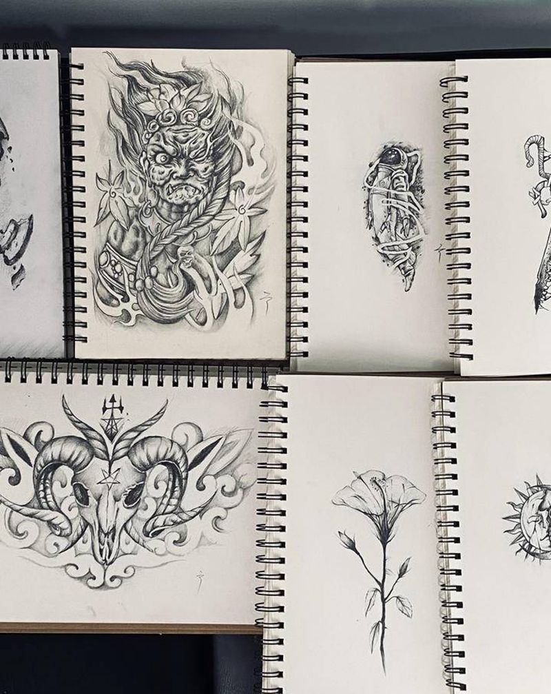 近年画稿纹身图片_手臂胸部新传统花体字暗黑画稿纹身图案