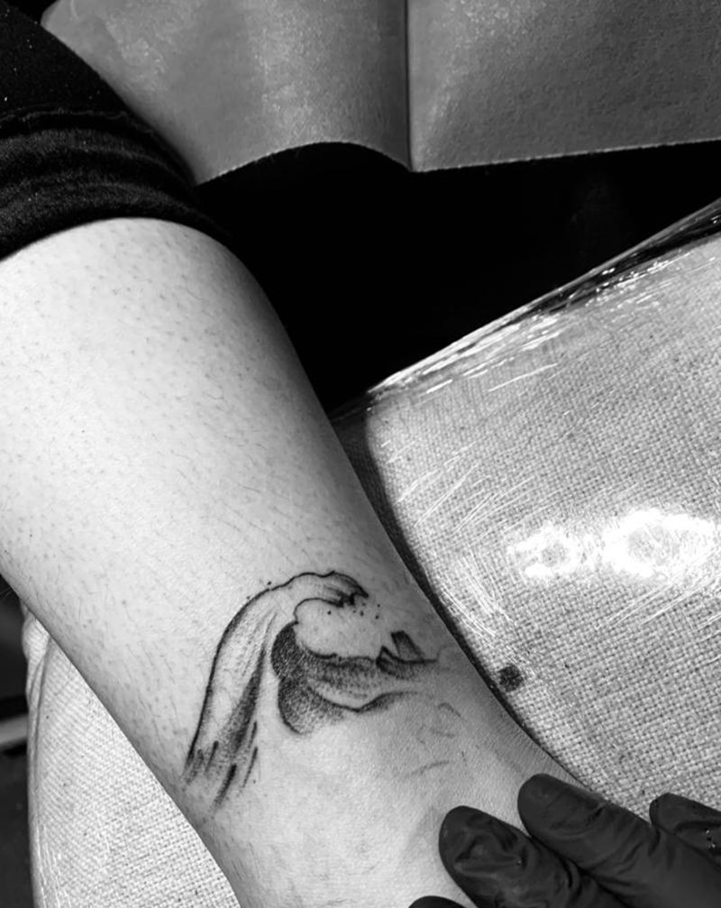 海纹身图片_手臂几何纹身图案