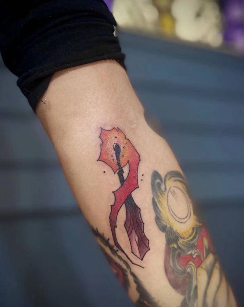 火苗纹身图片_手臂New School纹身图案