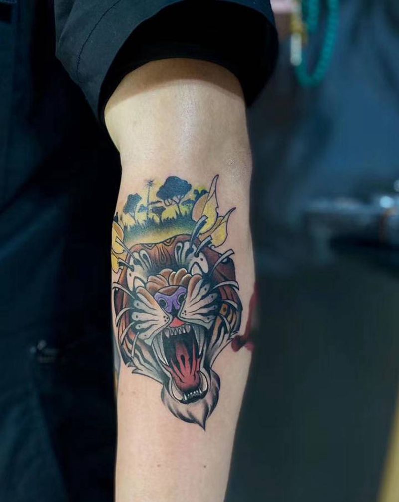 老虎纹身图片_手臂New School纹身图案