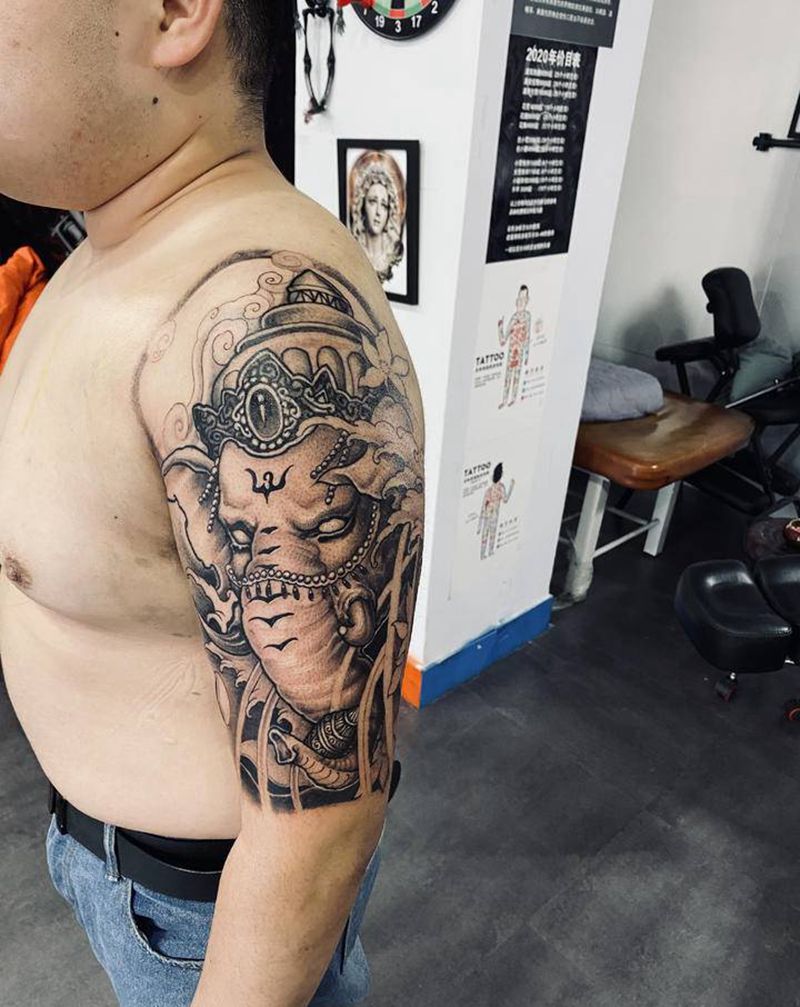 未完成纹身图片_手臂欧美写实纹身图案