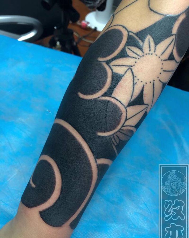 局部 下次继续纹身图片_手臂老传统纹身图案