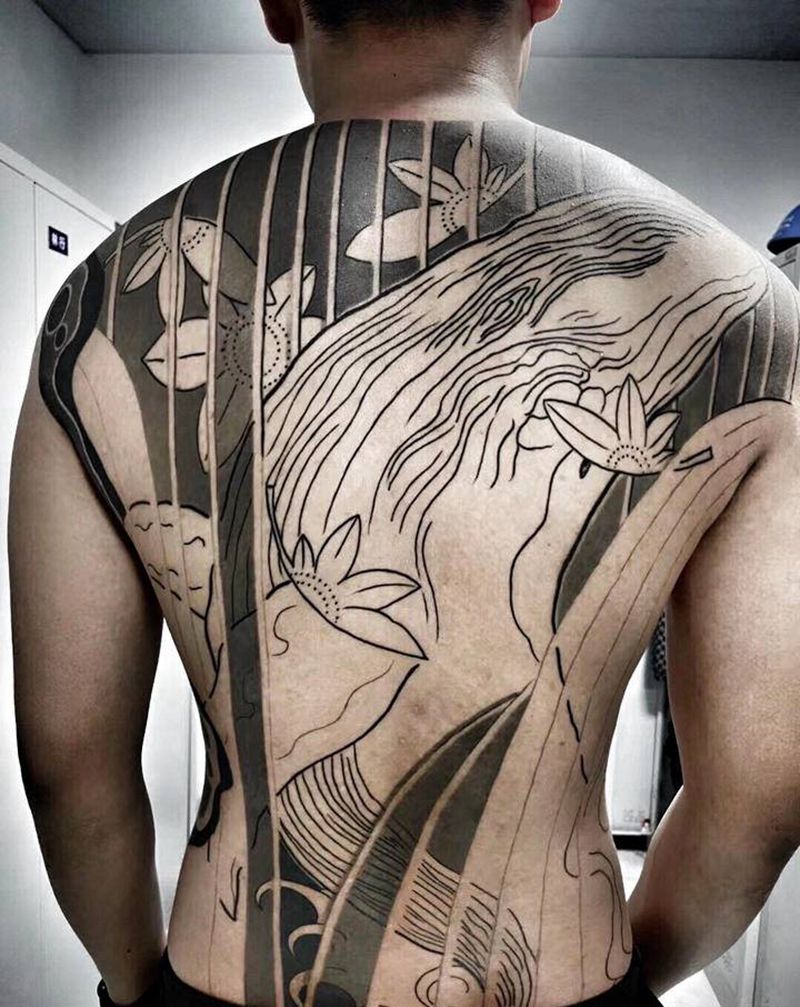 鲸鱼纹身图片_背部老传统纹身图案