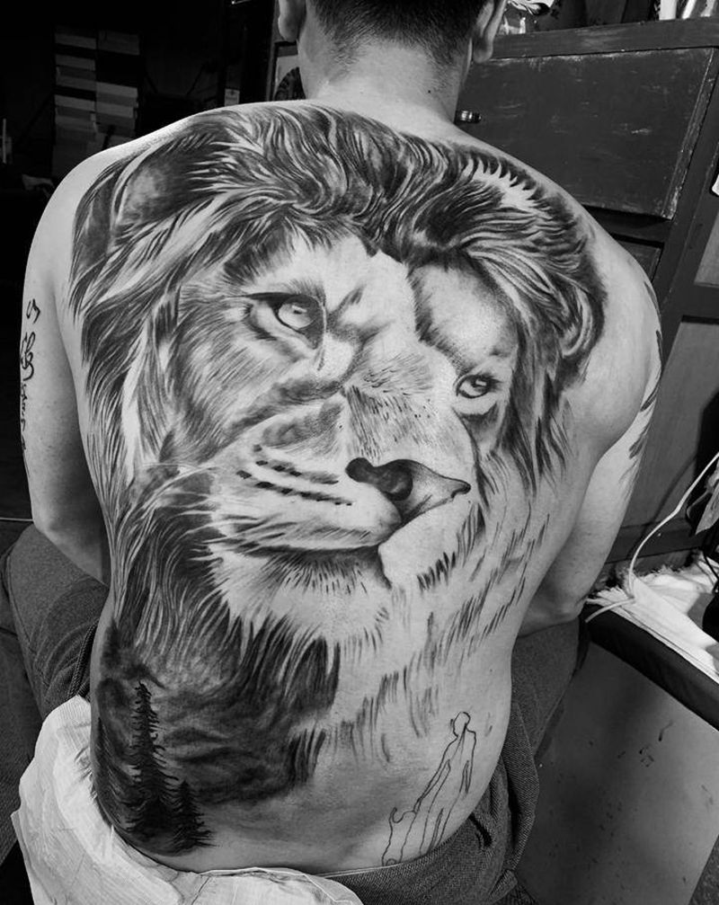 狮子纹身图片_欧美写实纹身图案