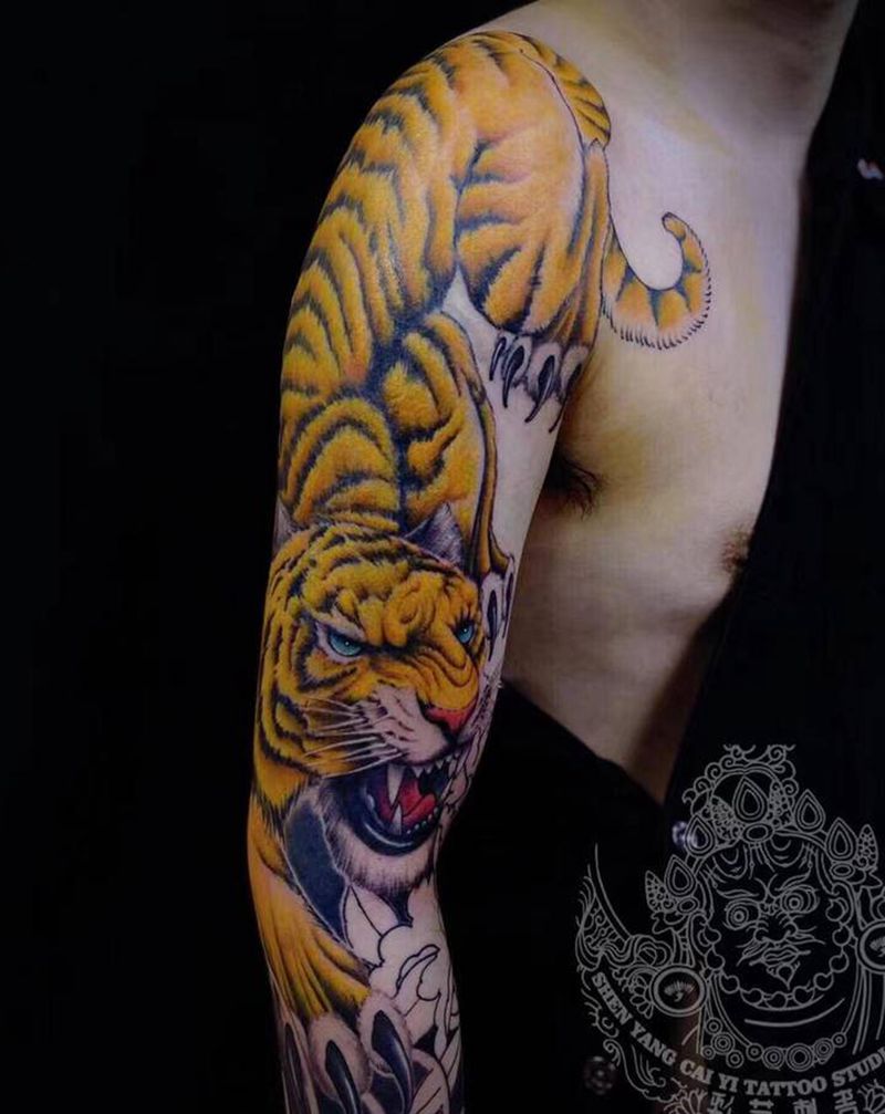 七分袖老虎纹身图片_手臂新传统纹身图案