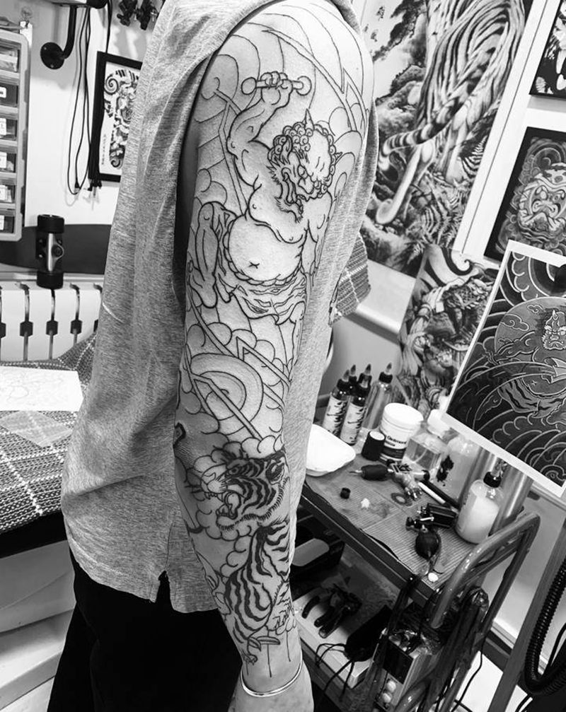 老传统雷神花臂 未完纹身图片_手臂老传统纹身图案