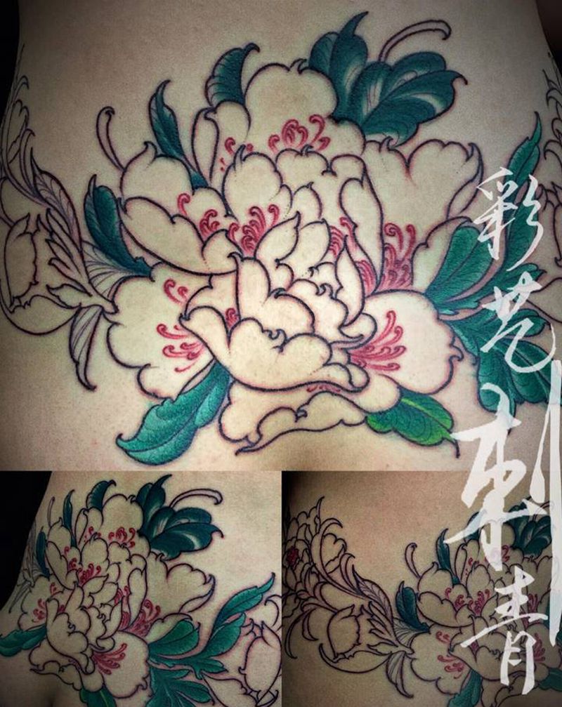 店内牡丹未完纹身图片_背部新传统纹身图案