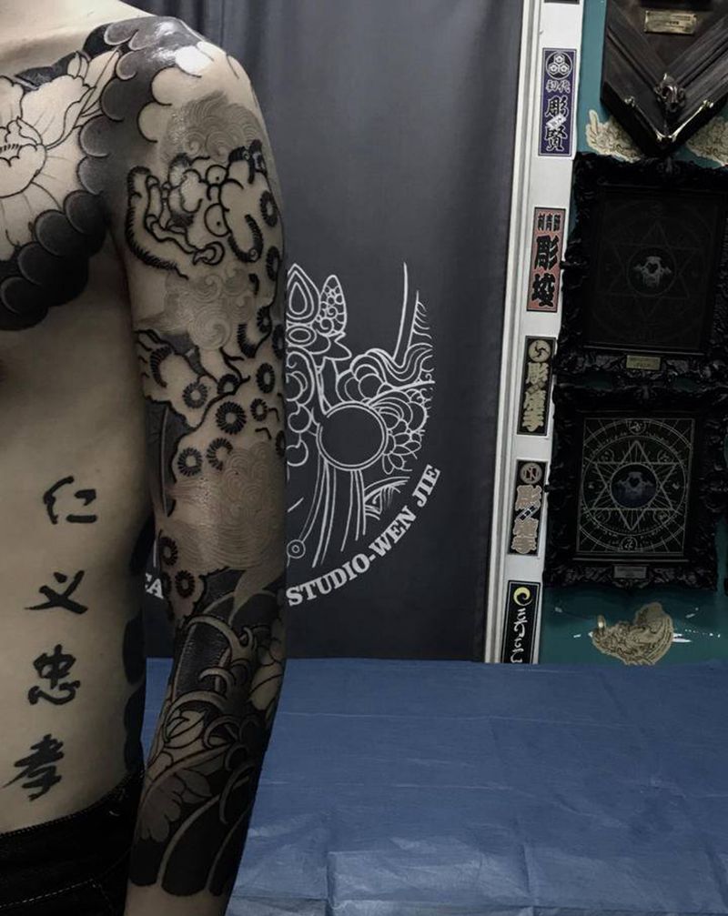 纹杰老师工作进度纹身图片_手臂老传统纹身图案