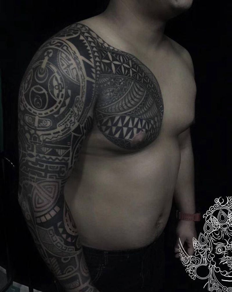 店内图腾花臂纹身图片_手臂图腾纹身图案