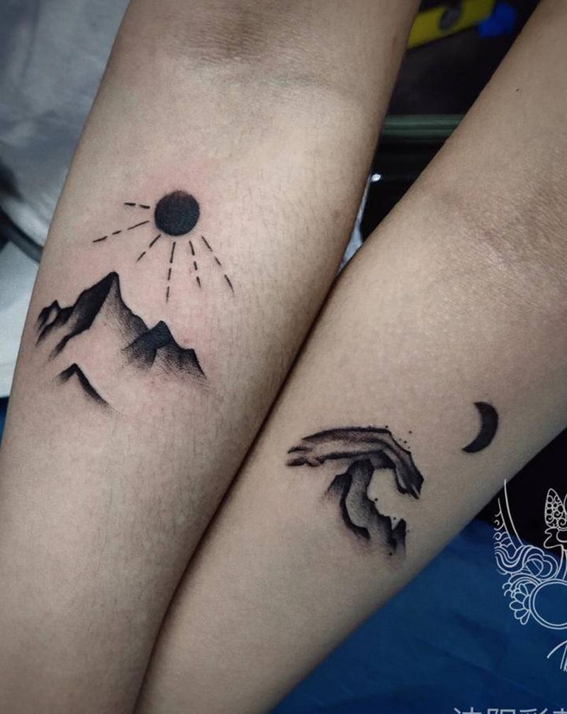 情侣小图纹身图片_手臂点刺纹身图案