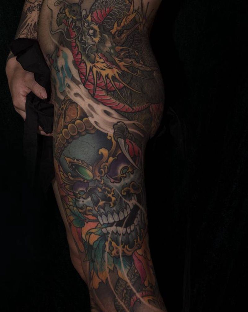 嘎巴拉恢复两年后纹身图片_腿部新传统纹身图案