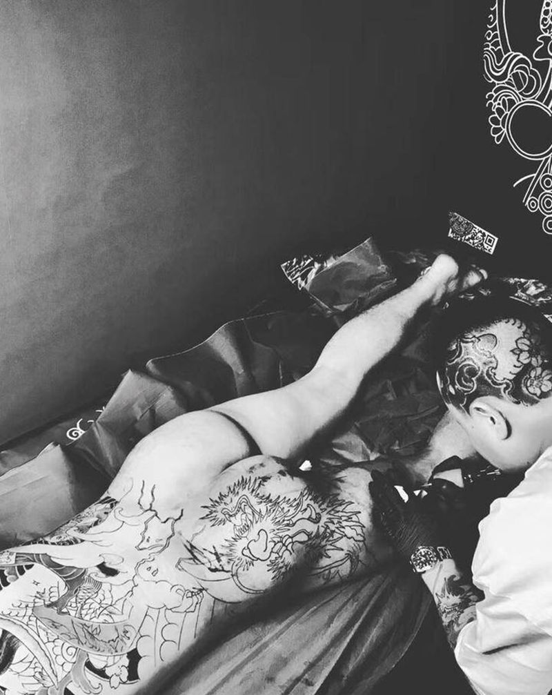 工作纹身图片_背部老传统纹身图案