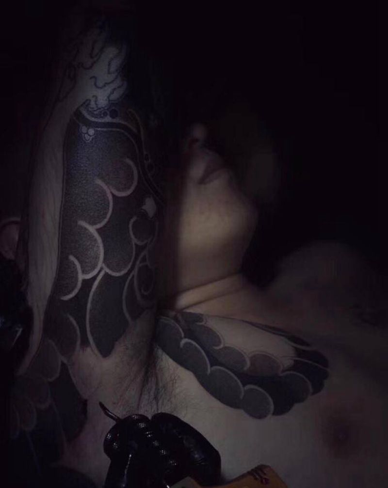 老传统 局部纹身图片_手臂老传统纹身图案