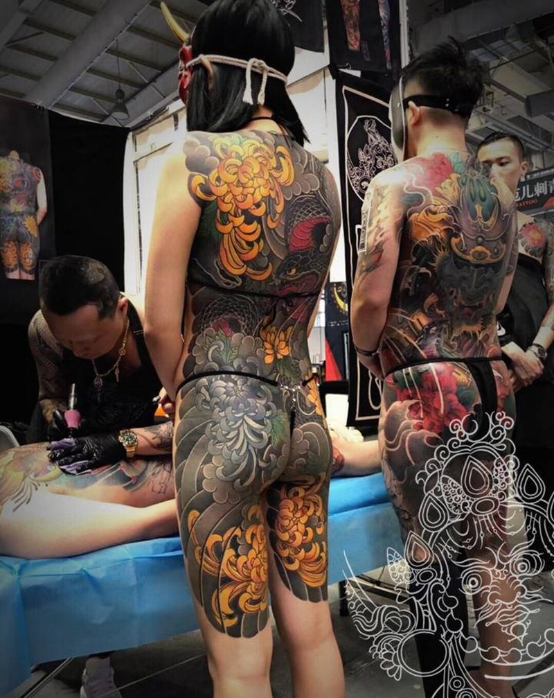 店内模特展会花絮纹身图片_臀部背部新传统老传统纹身图案