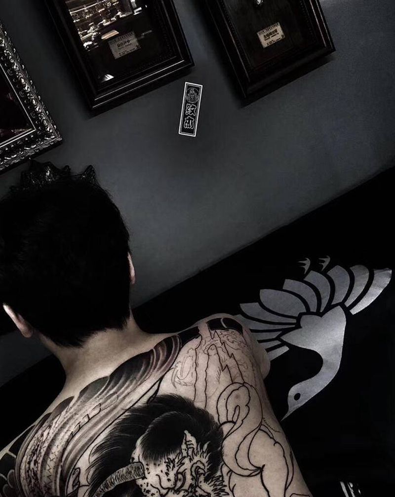 首席老师 纹杰工作纹身图片_背部老传统新传统纹身图案