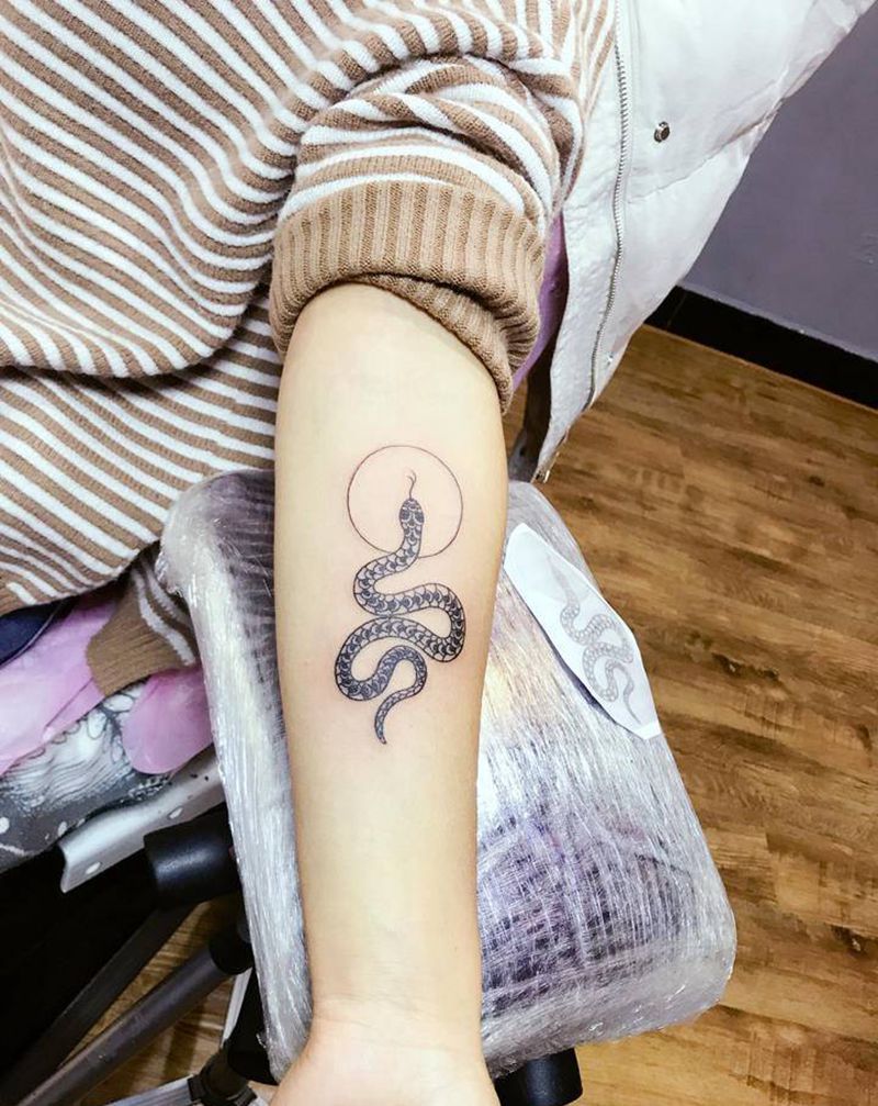 蛇纹身图片_手臂纹身图案