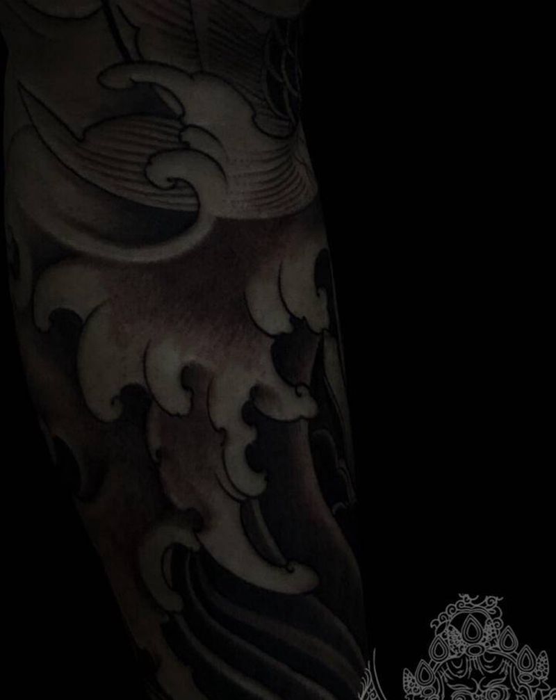 店内师傅作品局部纹身图片_腿部新传统纹身图案