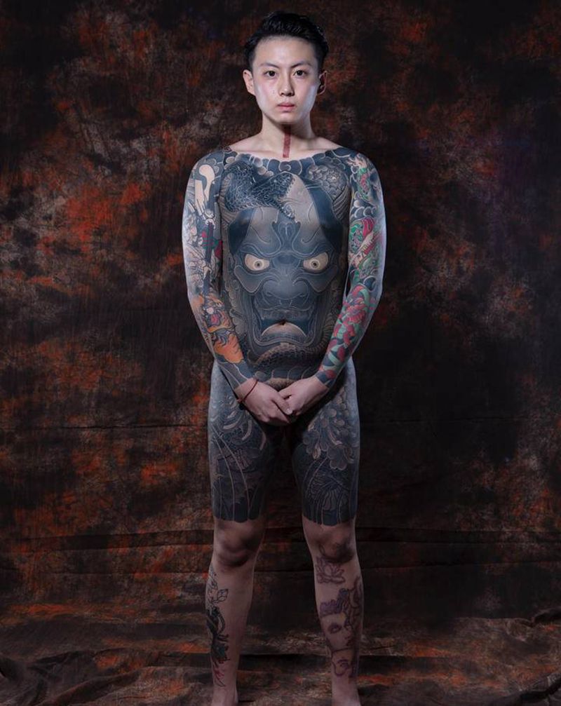 鹤莲纹杰作品 买家秀纹身图片_胸部老传统纹身图案