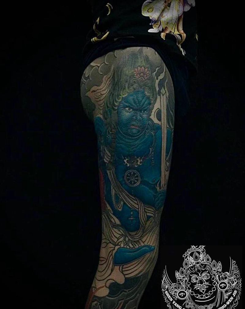 店内花腿未完纹身图片_腿部新传统纹身图案