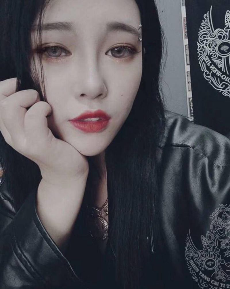 店内穿孔眉钉买家秀纹身图片_几何纹身图案