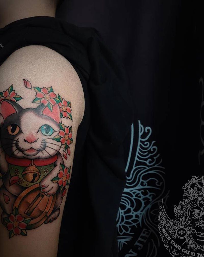 店内招财猫纹身图片_手臂新传统纹身图案