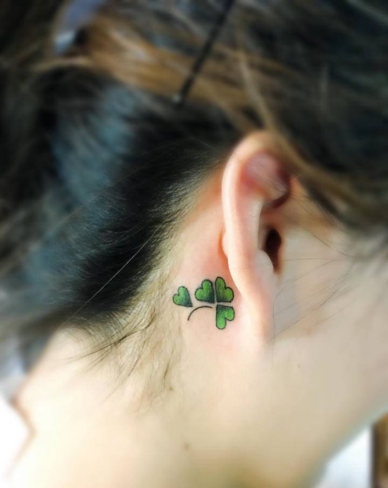 耳后遮盖纹身图片_颈部纹身图案