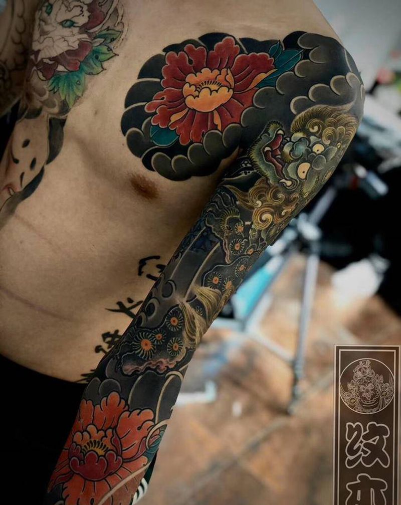 鹤莲纹杰作品纹身图片_手臂老传统纹身图案