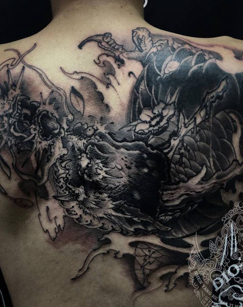 遮盖作品纹身图片_背部新传统纹身图案