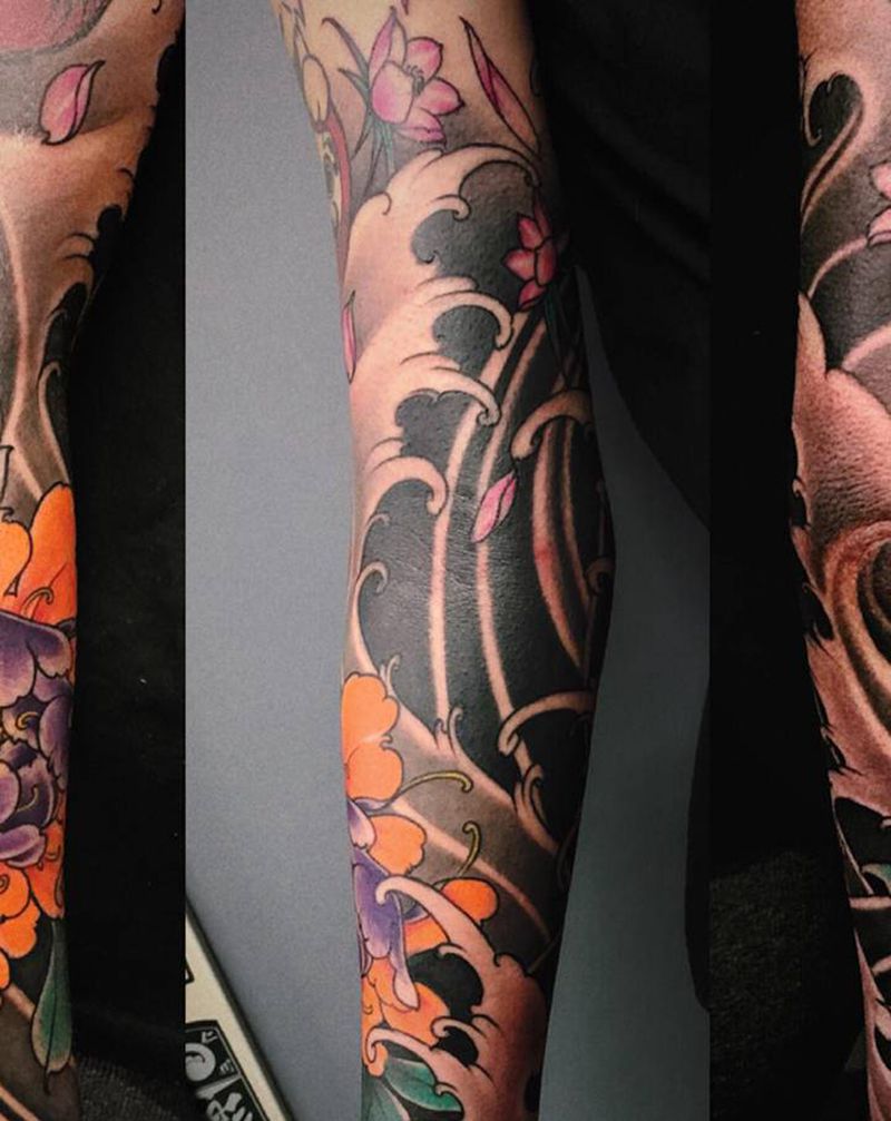 店内接小臂纹身图片_手臂新传统纹身图案