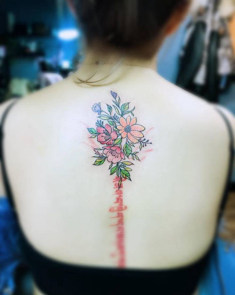 素花纹身图片_背部纹身图案