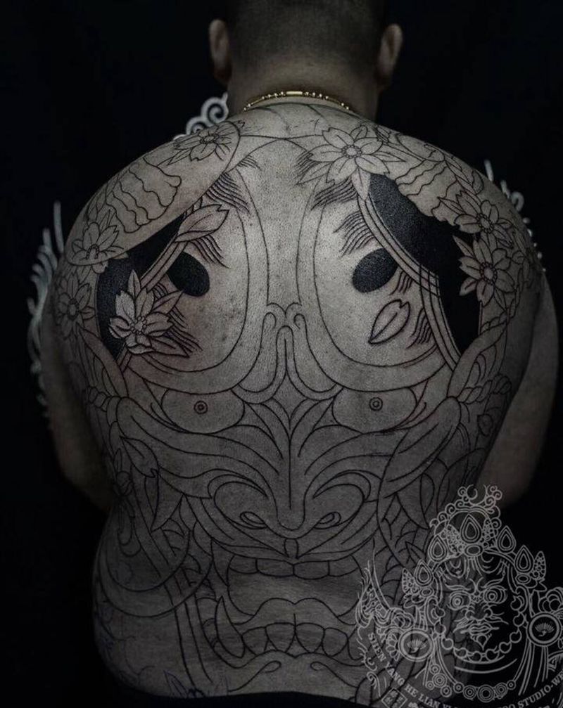 般若 未完纹身图片_背部新传统纹身图案