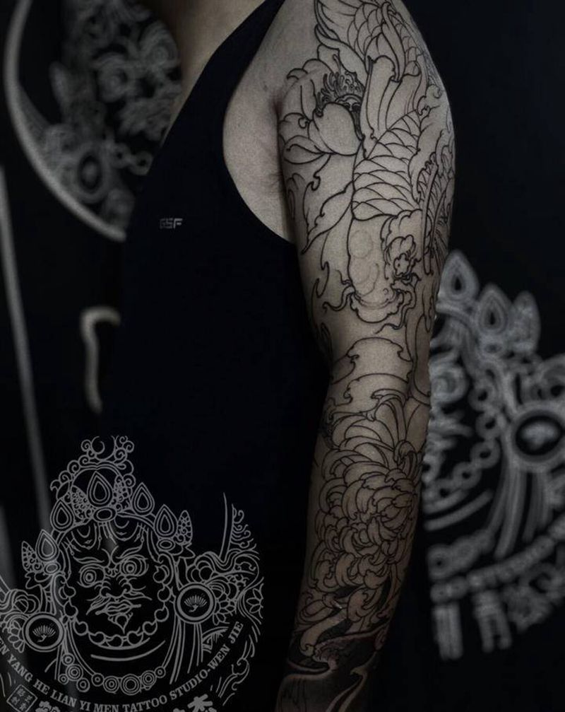 店内花臂基础线纹身图片_手臂新传统纹身图案