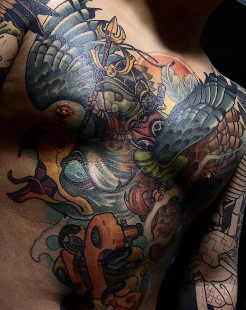 近期补拍颜色依然很亮纹身图片_胸部New School纹身图案