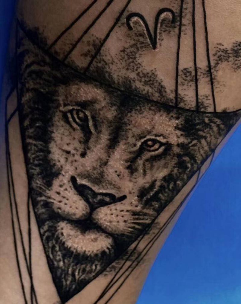 点刺纹身图片_手臂点刺纹身图案